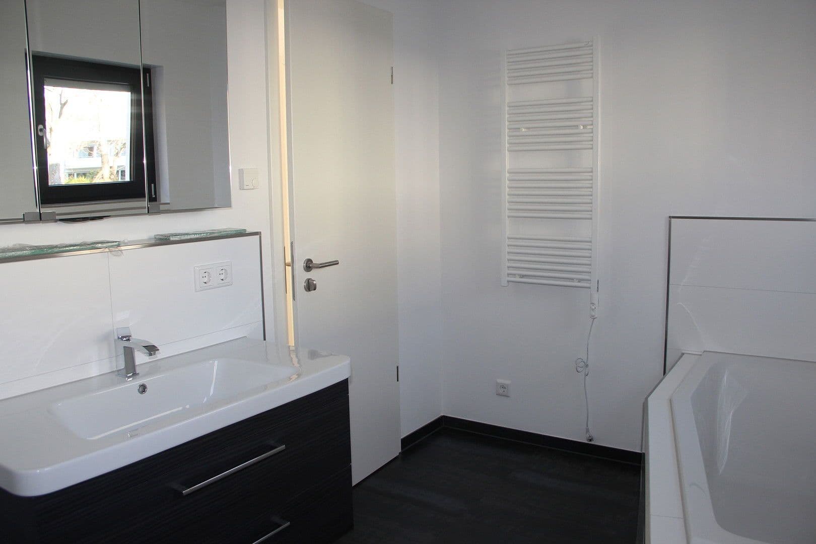 Pronájem bytu 3+1 110 m², Wiesbaden, Hessen Pronájem bytu 3+1 110 m², Wiesbaden, Hessen