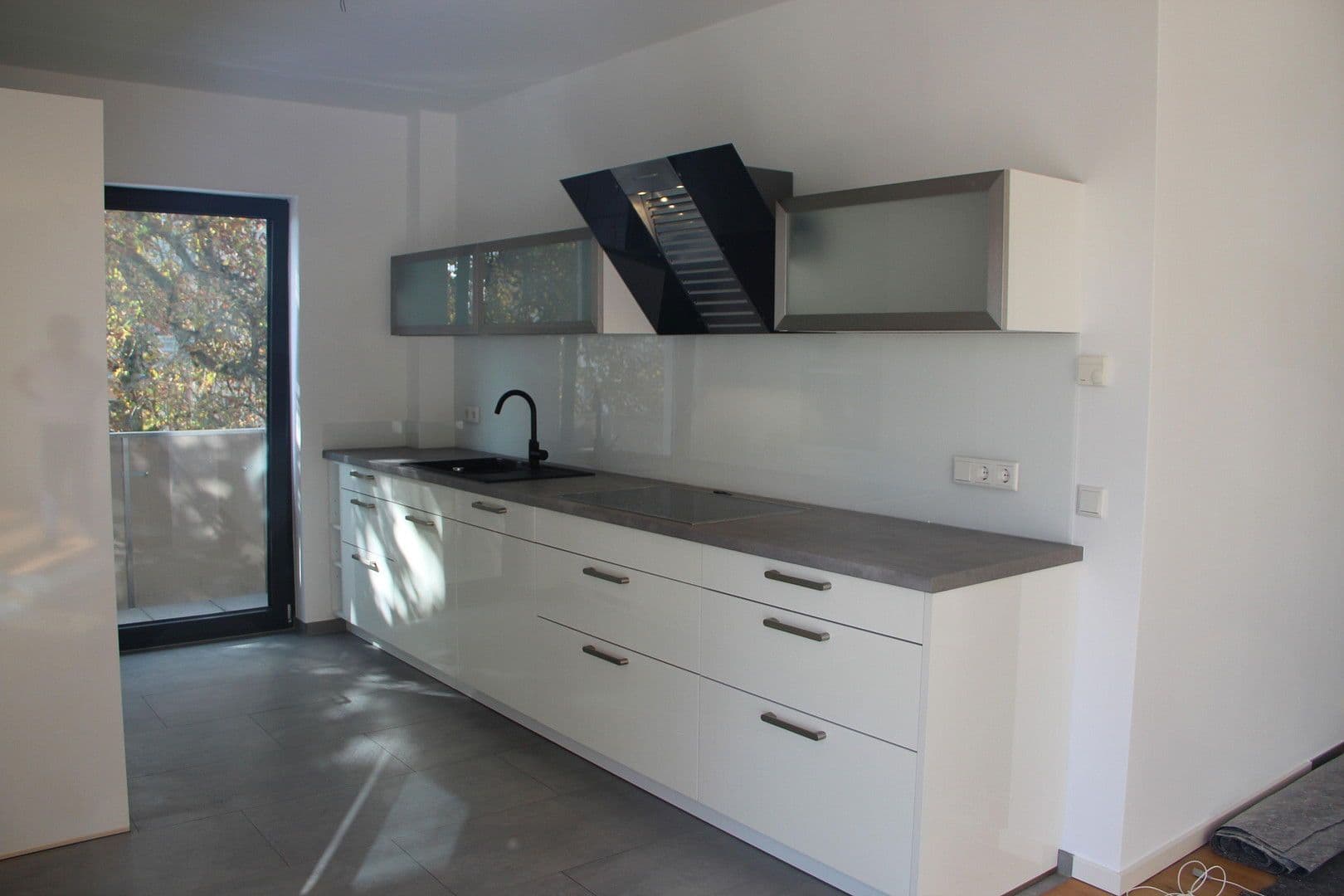 Pronájem bytu 3+1 110 m², Wiesbaden, Hessen Pronájem bytu 3+1 110 m², Wiesbaden, Hessen