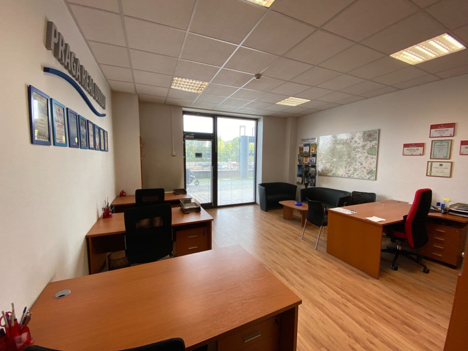 Prodej nebytového prostoru 45 m², V Přístavu, Praha, Praha Prodej nebytového prostoru 45 m², V Přístavu, Praha, Praha
