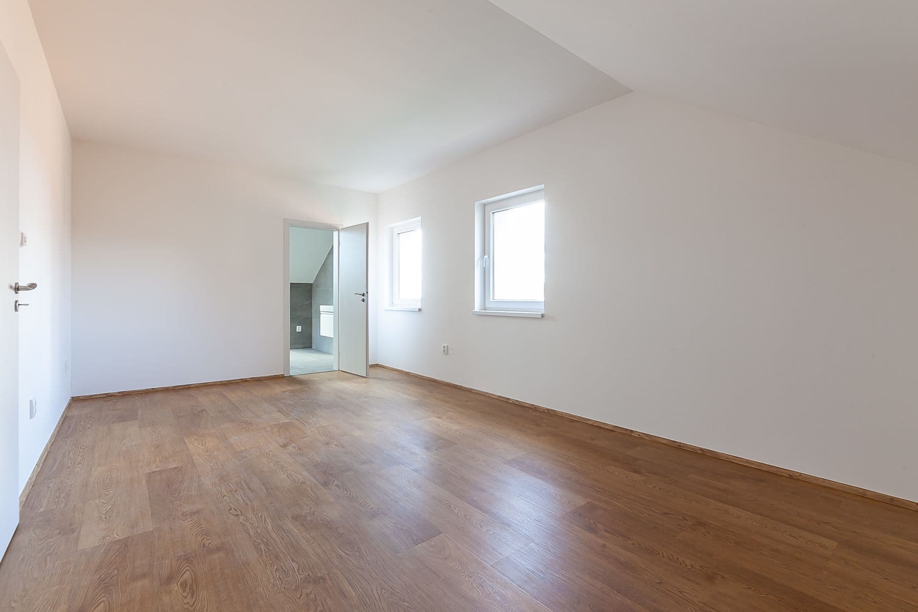 Prodej domu 206 m², pozemek 601 m², U Topolu, Stochov, Středočeský kraj Prodej domu 206 m², pozemek 601 m², U Topolu, Stochov, Středočeský kraj