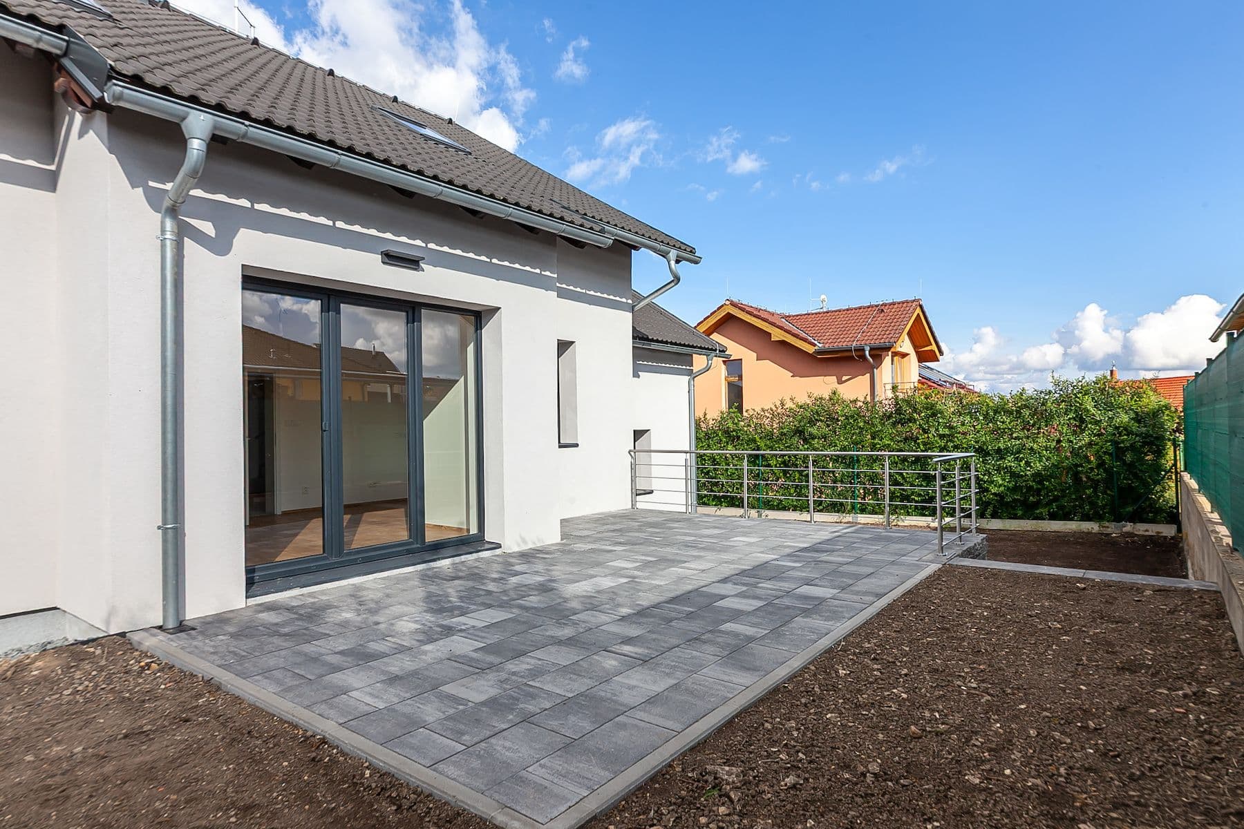 Prodej domu 206 m², pozemek 601 m², U Topolu, Stochov, Středočeský kraj Prodej domu 206 m², pozemek 601 m², U Topolu, Stochov, Středočeský kraj