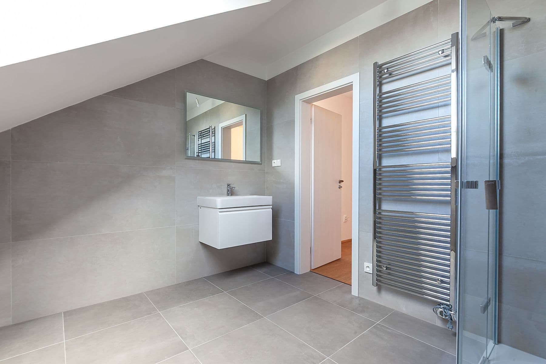 Prodej domu 206 m², pozemek 601 m², U Topolu, Stochov, Středočeský kraj Prodej domu 206 m², pozemek 601 m², U Topolu, Stochov, Středočeský kraj