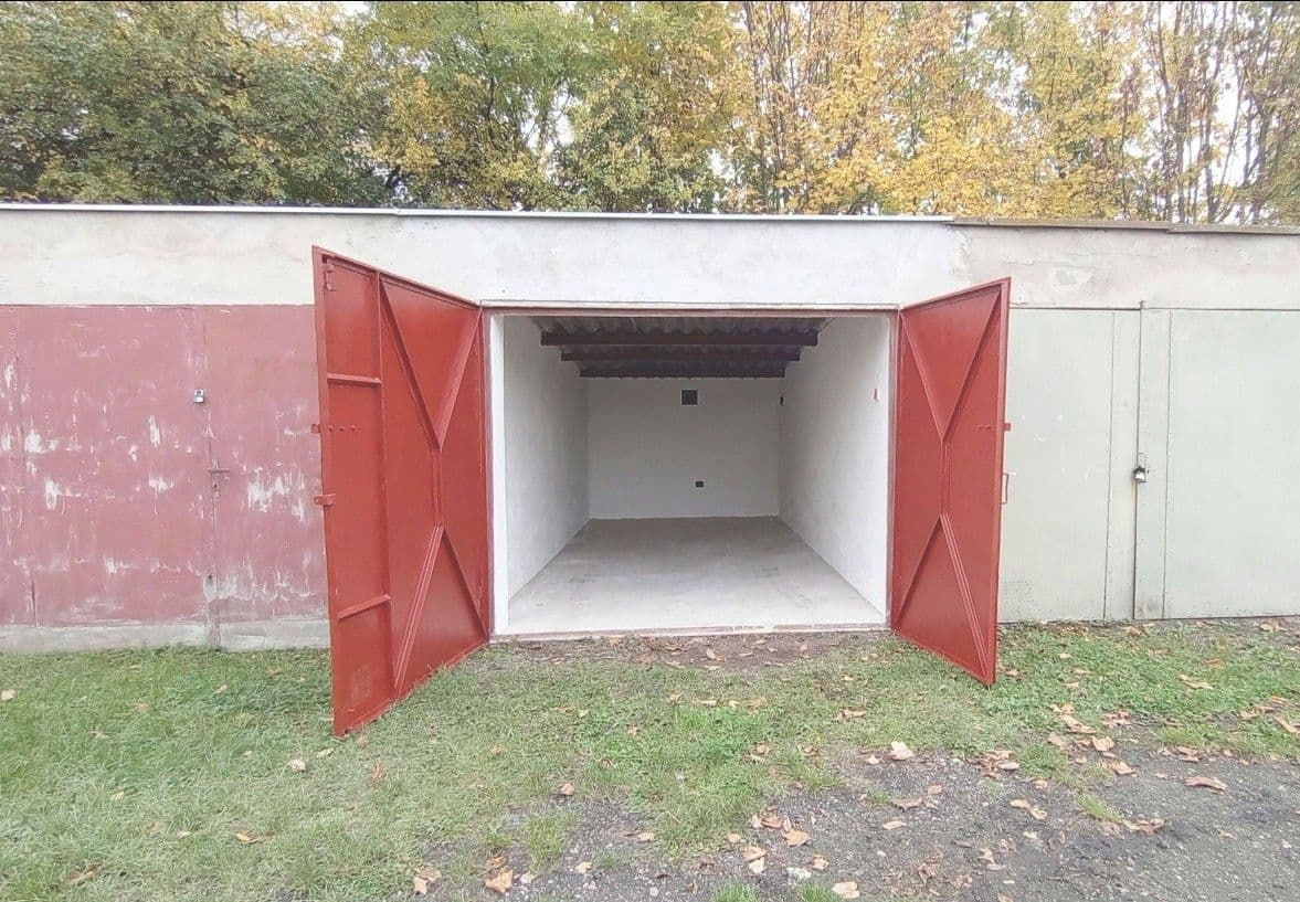 Prodej garáže 16 m², Milovice, Středočeský kraj Prodej garáže 16 m², Milovice, Středočeský kraj