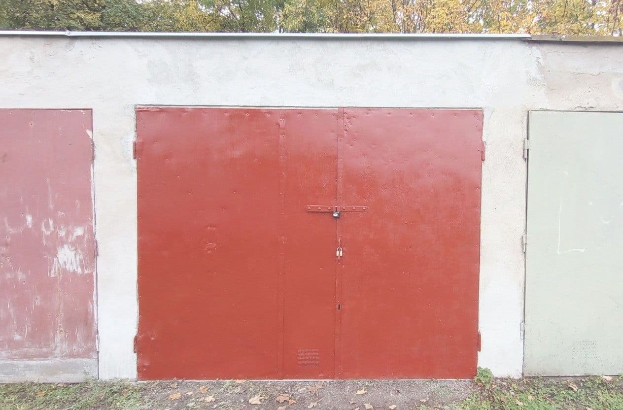 Prodej garáže 16 m², Milovice, Středočeský kraj Prodej garáže 16 m², Milovice, Středočeský kraj