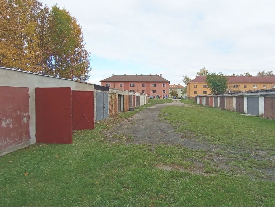 Prodej garáže 16 m², Milovice, Středočeský kraj Prodej garáže 16 m², Milovice, Středočeský kraj