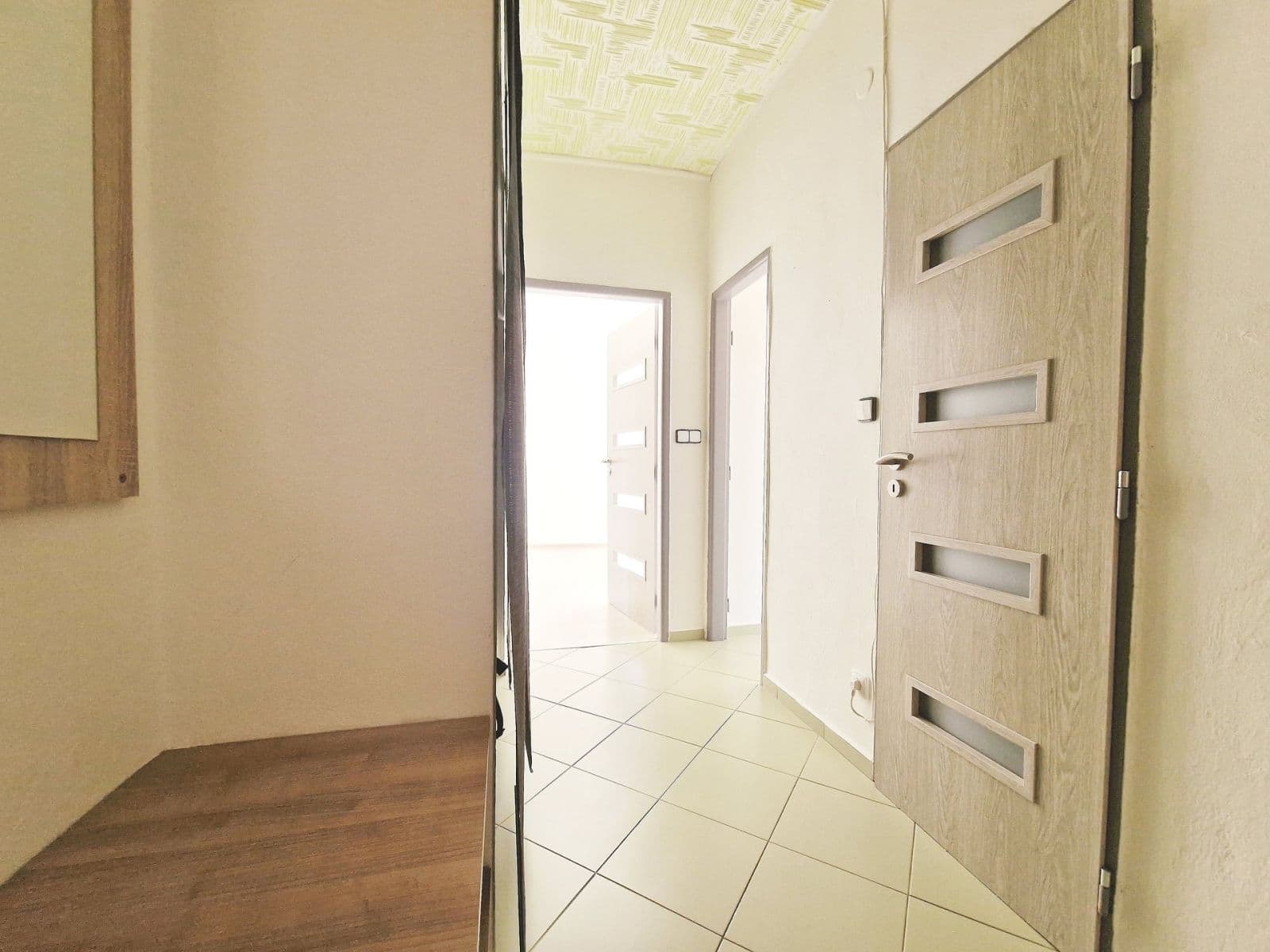 Pronájem bytu 2+1 56 m², Studentská, Mělník, Středočeský kraj Pronájem bytu 2+1 56 m², Studentská, Mělník, Středočeský kraj