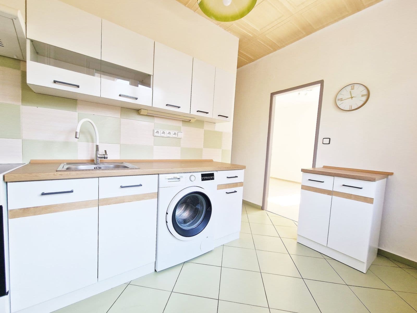 Pronájem bytu 2+1 56 m², Studentská, Mělník, Středočeský kraj Pronájem bytu 2+1 56 m², Studentská, Mělník, Středočeský kraj