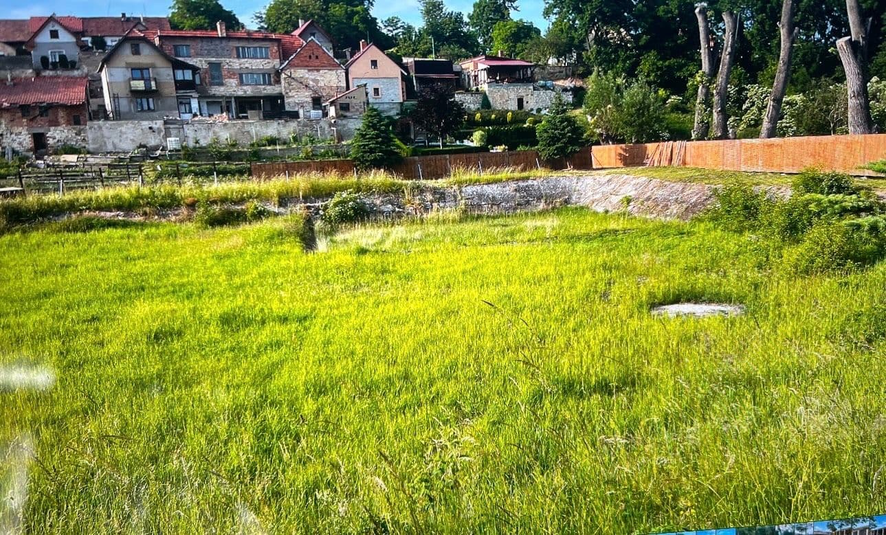 Prodej pozemku 11.600 m², Peruc, Ústecký kraj Prodej pozemku 11.600 m², Peruc, Ústecký kraj