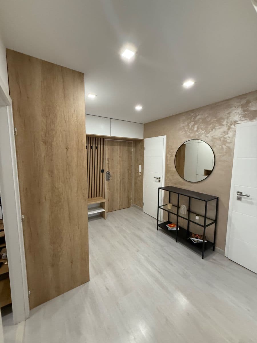 Prodej bytu 3+1 66 m², Výškovická, Ostrava, Moravskoslezský kraj Prodej bytu 3+1 66 m², Výškovická, Ostrava, Moravskoslezský kraj