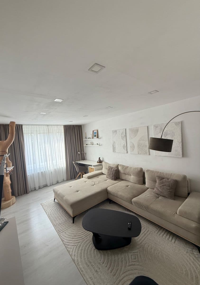 Prodej bytu 3+1 66 m², Výškovická, Ostrava, Moravskoslezský kraj Prodej bytu 3+1 66 m², Výškovická, Ostrava, Moravskoslezský kraj