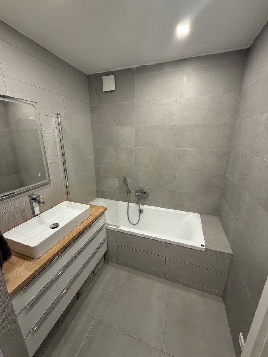 Prodej bytu 3+1 66 m², Výškovická, Ostrava, Moravskoslezský kraj Prodej bytu 3+1 66 m², Výškovická, Ostrava, Moravskoslezský kraj