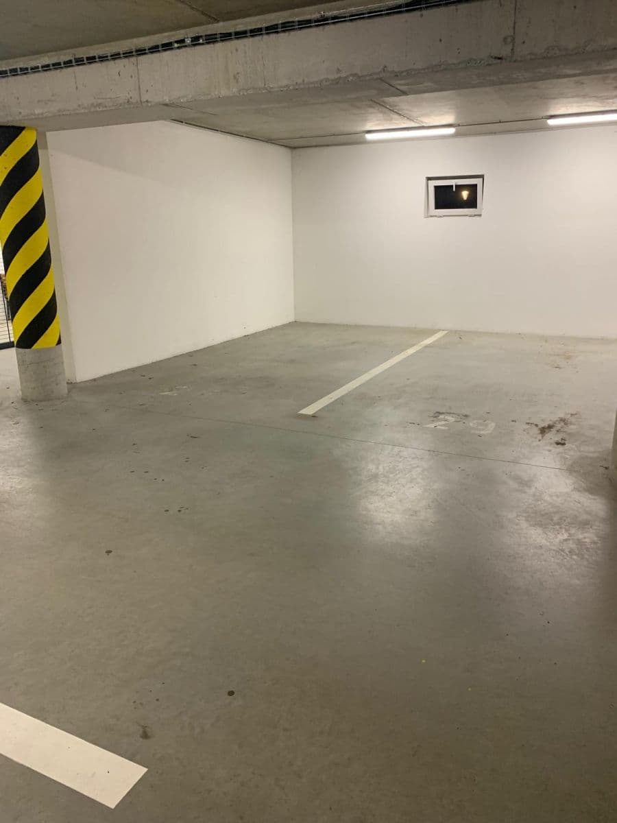 Pronájem garáže 20 m², Plzeň, Plzeňský kraj Pronájem garáže 20 m², Plzeň, Plzeňský kraj