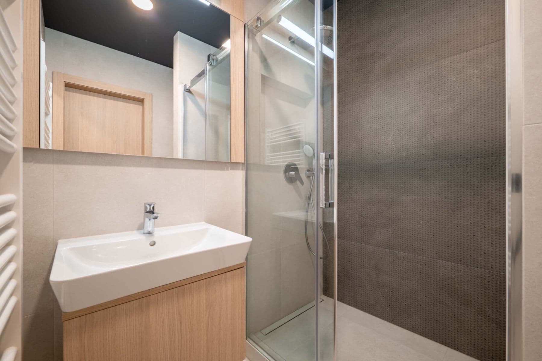 Pronájem bytu 1+kk 53 m², Tusarova, Praha, Praha Pronájem bytu 1+kk 53 m², Tusarova, Praha, Praha