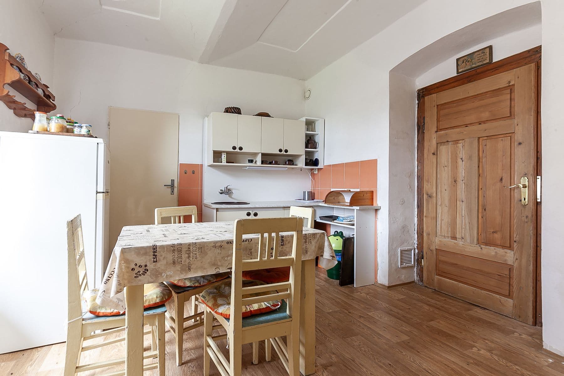 Prodej domu 147 m², pozemek 6.131 m², Dolní Kralovice, Středočeský kraj Prodej domu 147 m², pozemek 6.131 m², Dolní Kralovice, Středočeský kraj