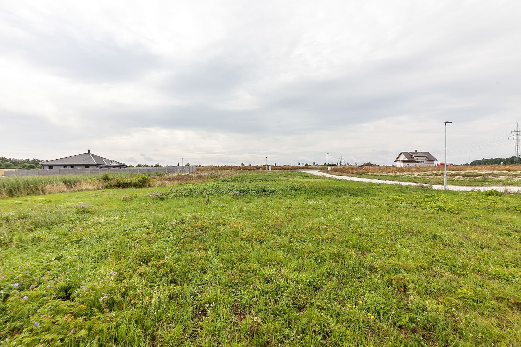Prodej pozemku 2.145 m², Doľany, Bratislavský kraj Prodej pozemku 2.145 m², Doľany, Bratislavský kraj