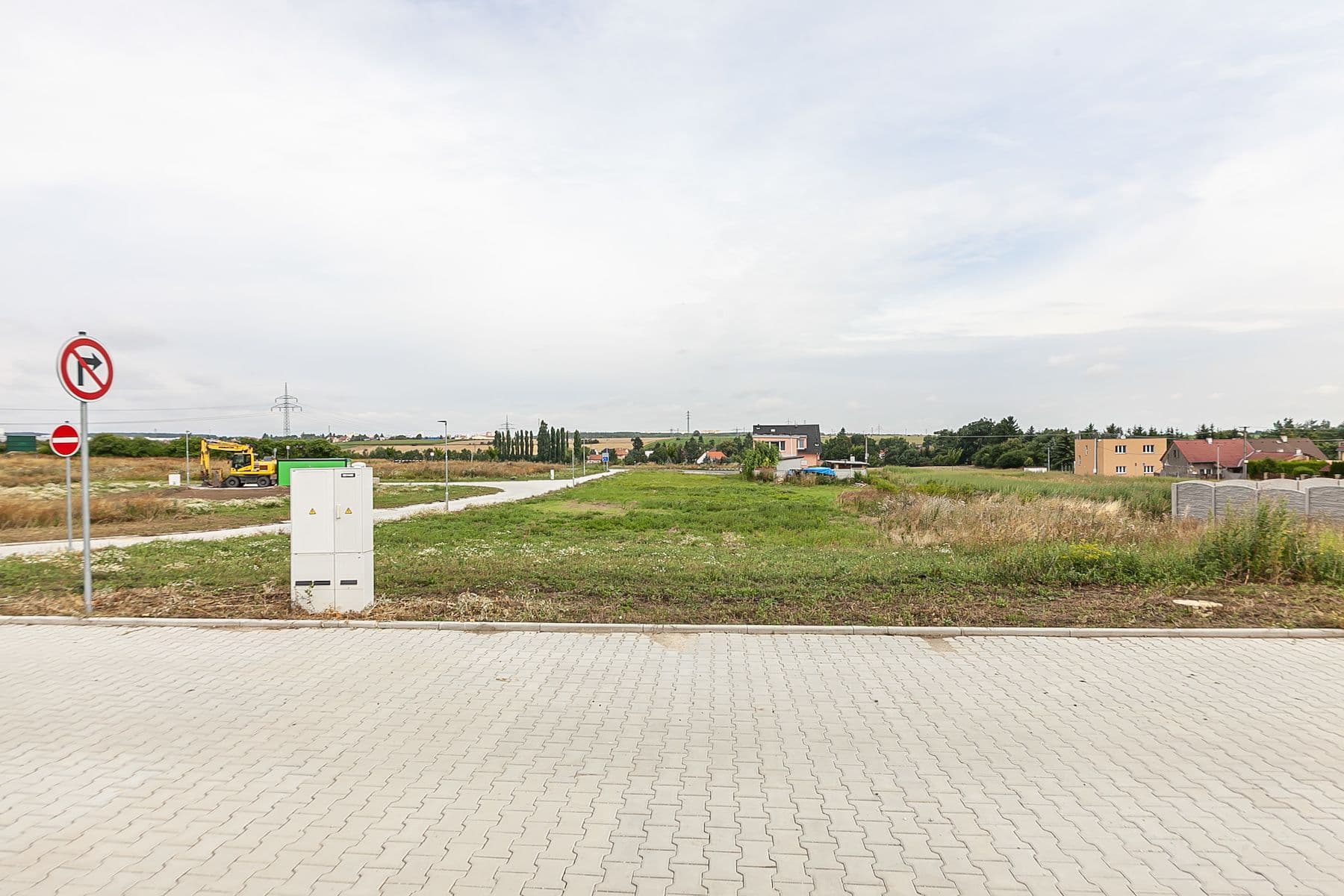 Prodej pozemku 2.145 m², Doľany, Bratislavský kraj Prodej pozemku 2.145 m², Doľany, Bratislavský kraj