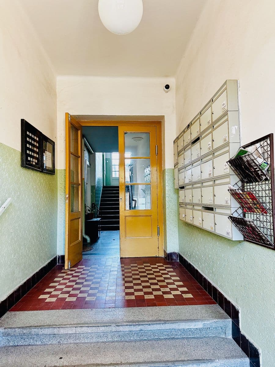 Pronájem bytu 1+kk 30 m², Přípotoční, Praha, Praha Pronájem bytu 1+kk 30 m², Přípotoční, Praha, Praha