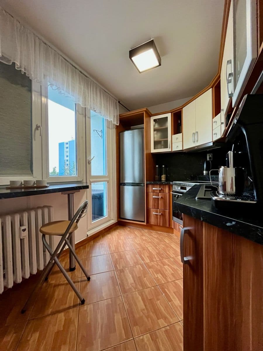 Prodej bytu 3+1 68 m², Dukelských hrdinů, Rakovník, Středočeský kraj Prodej bytu 3+1 68 m², Dukelských hrdinů, Rakovník, Středočeský kraj