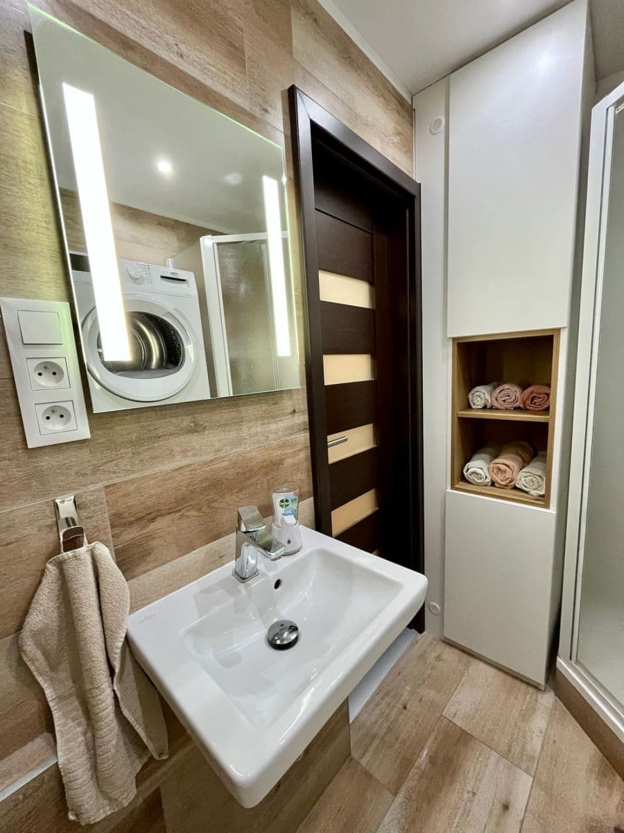 Prodej bytu 3+1 68 m², Dukelských hrdinů, Rakovník, Středočeský kraj Prodej bytu 3+1 68 m², Dukelských hrdinů, Rakovník, Středočeský kraj