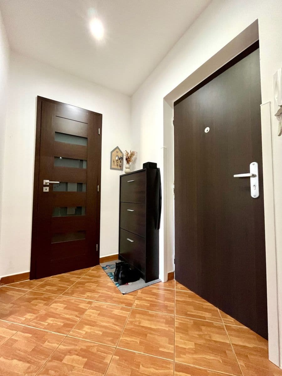 Prodej bytu 3+1 68 m², Dukelských hrdinů, Rakovník, Středočeský kraj Prodej bytu 3+1 68 m², Dukelských hrdinů, Rakovník, Středočeský kraj