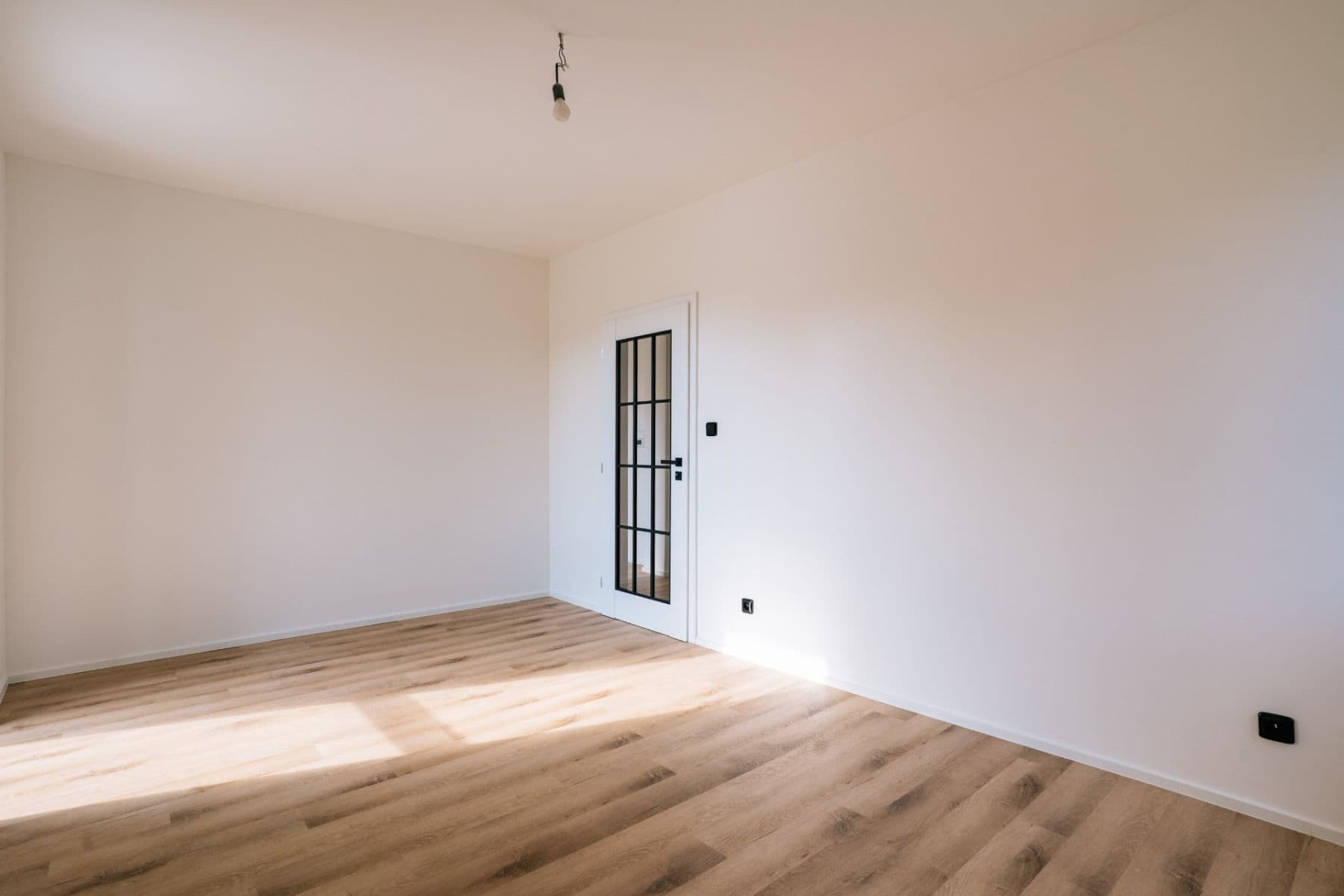 Prodej domu 150 m², pozemek 1.205 m², Na Zálepech, Dolní Břežany, Středočeský kraj Prodej domu 150 m², pozemek 1.205 m², Na Zálepech, Dolní Břežany, Středočeský kraj