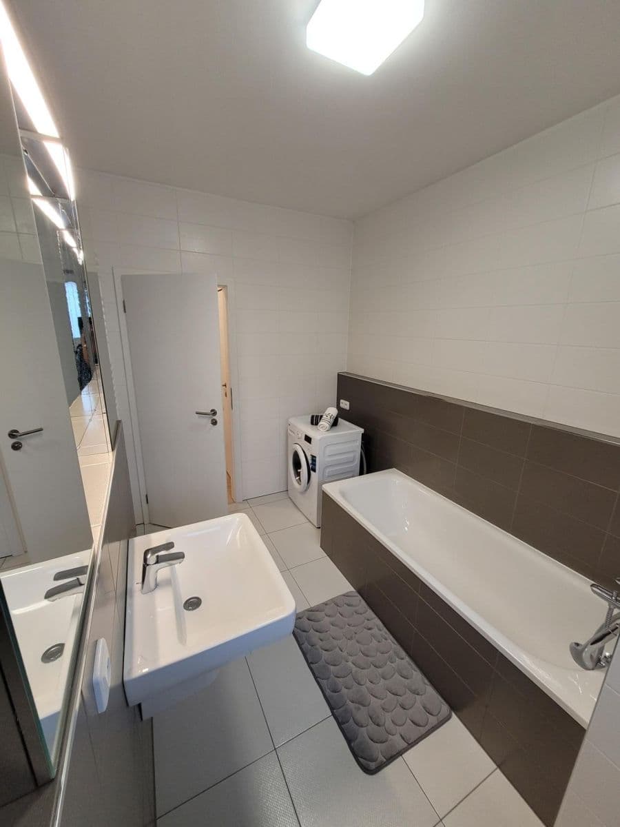 Pronájem bytu 2+kk 57 m², Makedonská, Praha, Praha Pronájem bytu 2+kk 57 m², Makedonská, Praha, Praha