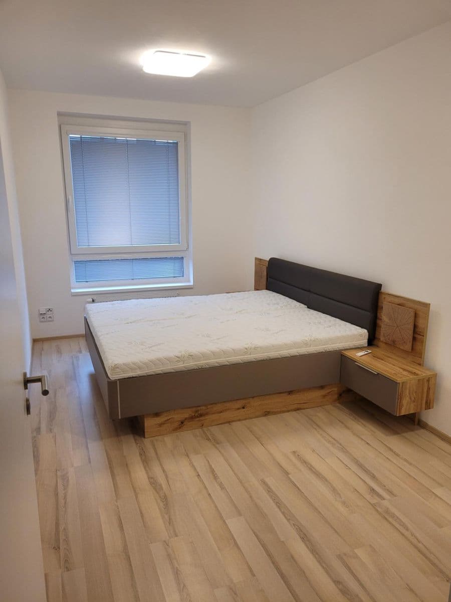 Pronájem bytu 2+kk 57 m², Makedonská, Praha, Praha Pronájem bytu 2+kk 57 m², Makedonská, Praha, Praha