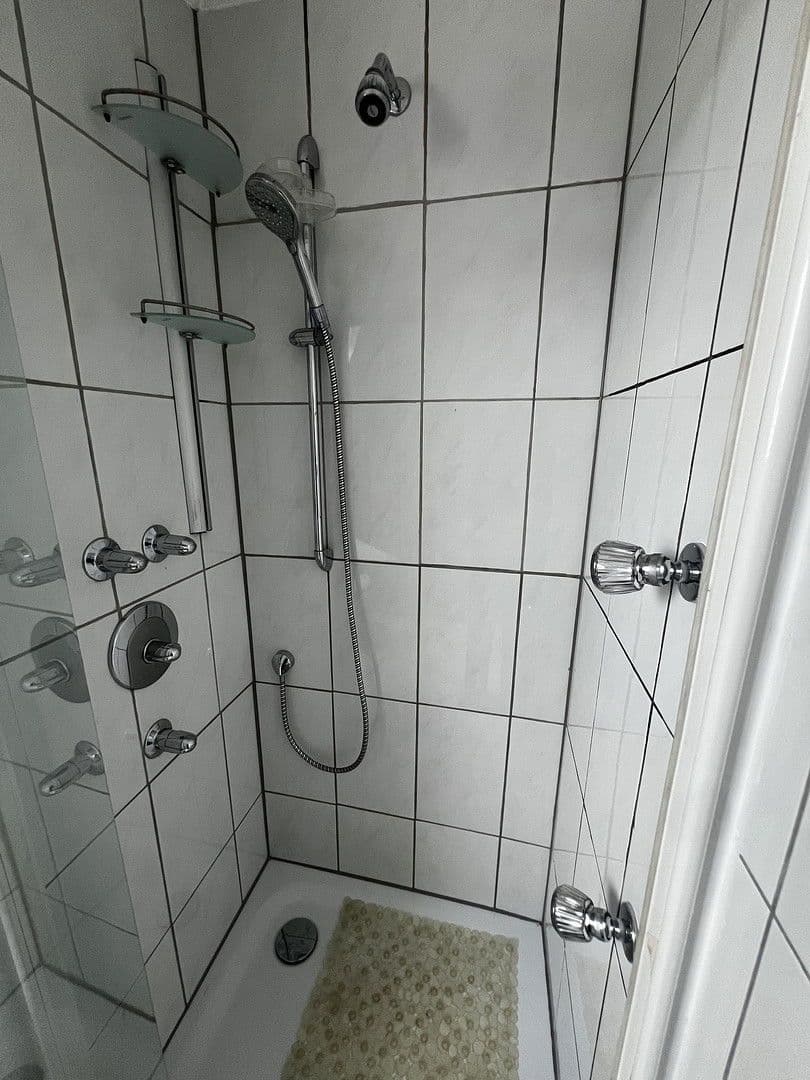 Pronájem bytu 3+1 120 m², Mühlheim an der Ruhr, Severní Porýní-Vestfálsko Pronájem bytu 3+1 120 m², Mühlheim an der Ruhr, Severní Porýní-Vestfálsko