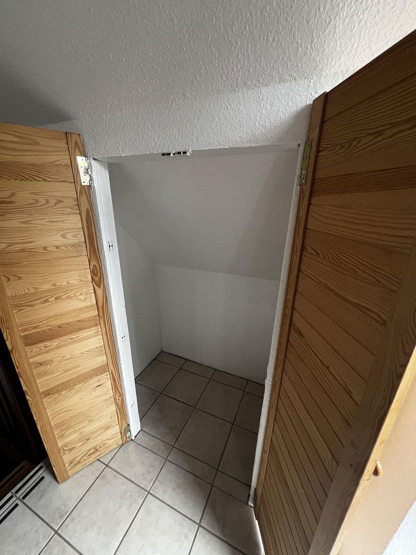 Pronájem bytu 3+1 120 m², Mühlheim an der Ruhr, Severní Porýní-Vestfálsko Pronájem bytu 3+1 120 m², Mühlheim an der Ruhr, Severní Porýní-Vestfálsko