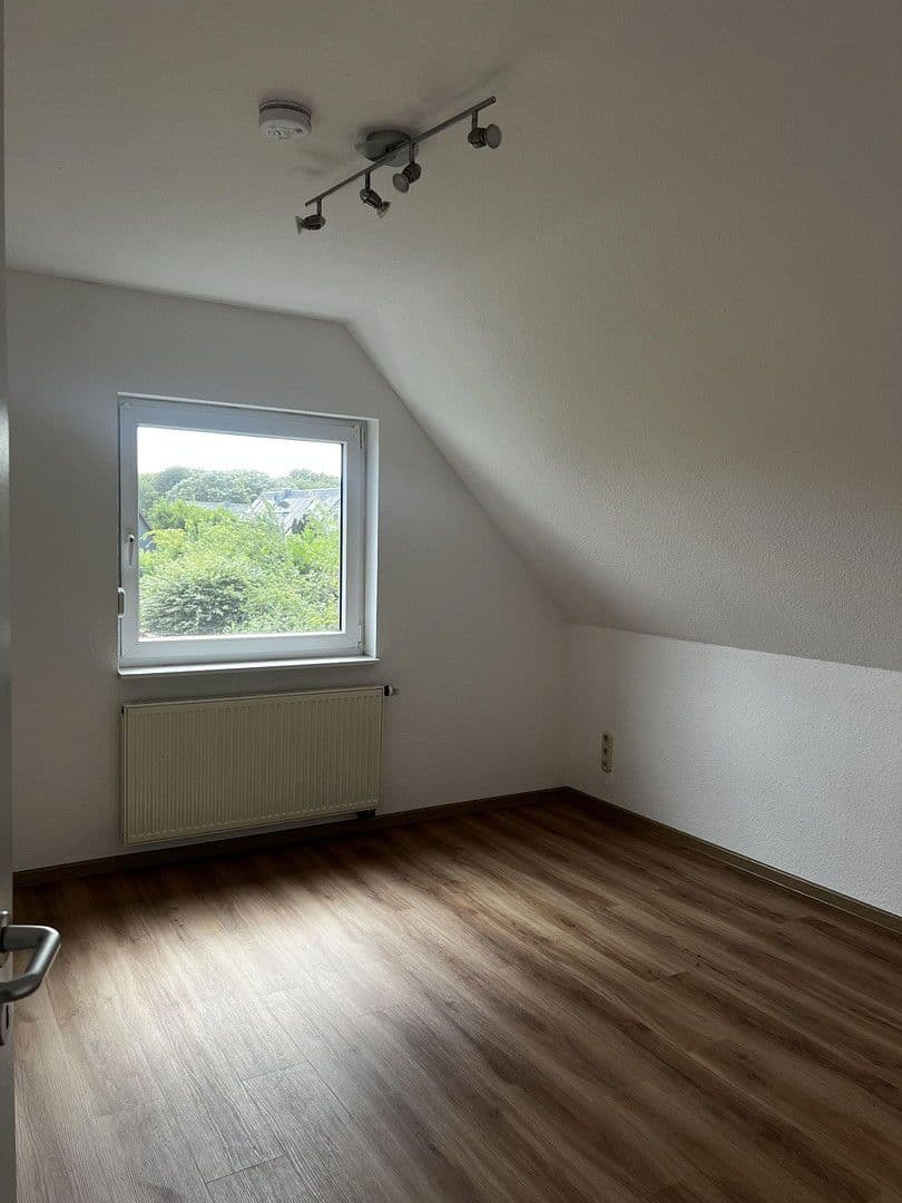 Pronájem bytu 3+1 120 m², Mühlheim an der Ruhr, Severní Porýní-Vestfálsko Pronájem bytu 3+1 120 m², Mühlheim an der Ruhr, Severní Porýní-Vestfálsko