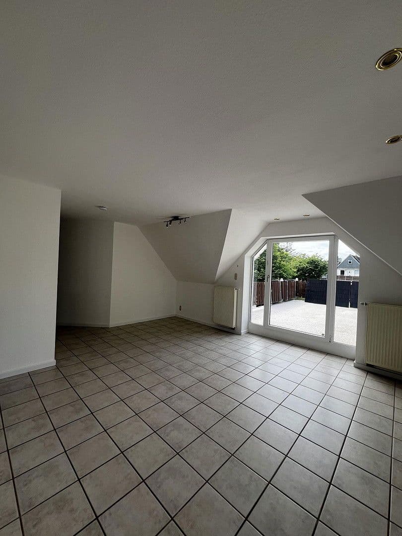 Pronájem bytu 3+1 120 m², Mühlheim an der Ruhr, Severní Porýní-Vestfálsko Pronájem bytu 3+1 120 m², Mühlheim an der Ruhr, Severní Porýní-Vestfálsko