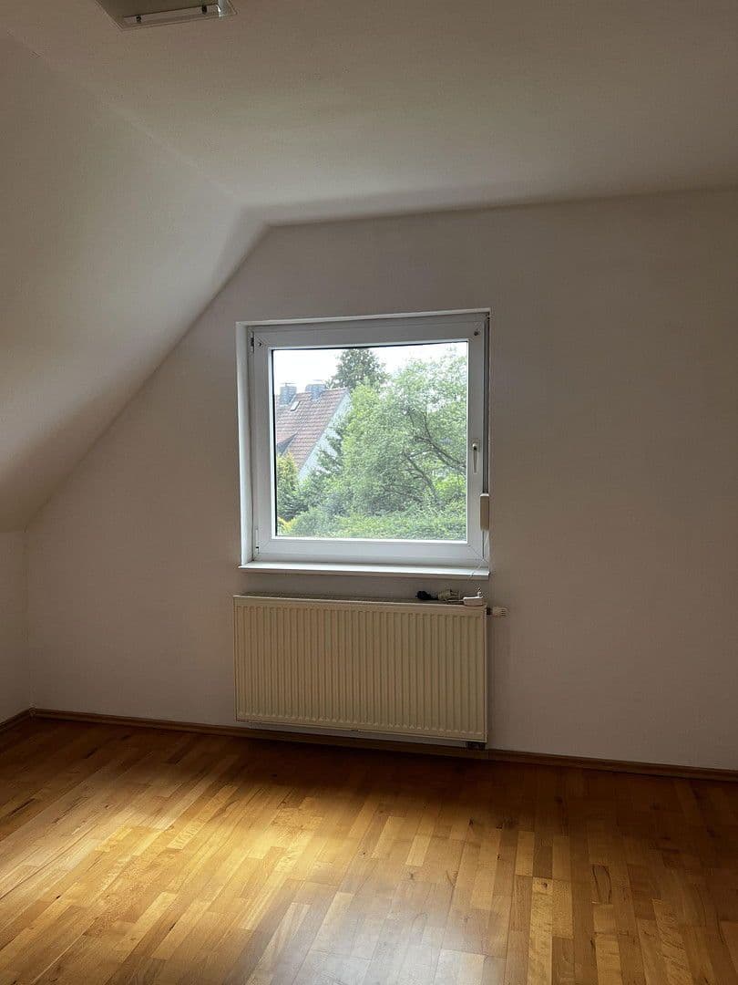 Pronájem bytu 3+1 120 m², Mühlheim an der Ruhr, Severní Porýní-Vestfálsko Pronájem bytu 3+1 120 m², Mühlheim an der Ruhr, Severní Porýní-Vestfálsko