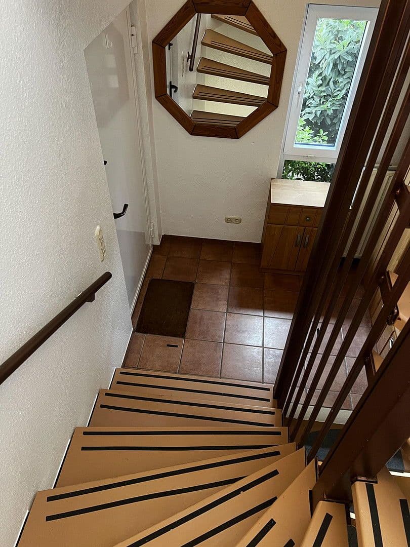 Pronájem bytu 3+1 120 m², Mühlheim an der Ruhr, Severní Porýní-Vestfálsko Pronájem bytu 3+1 120 m², Mühlheim an der Ruhr, Severní Porýní-Vestfálsko