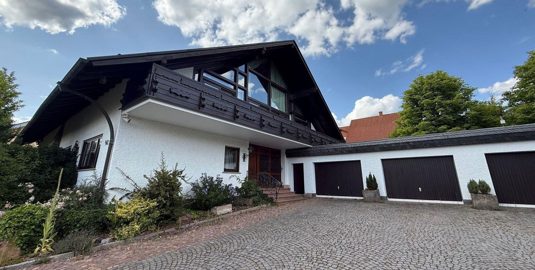 Prodej domu 478 m², pozemek 1.827 m², Neuhof, Hessen Prodej domu 478 m², pozemek 1.827 m², Neuhof, Hessen