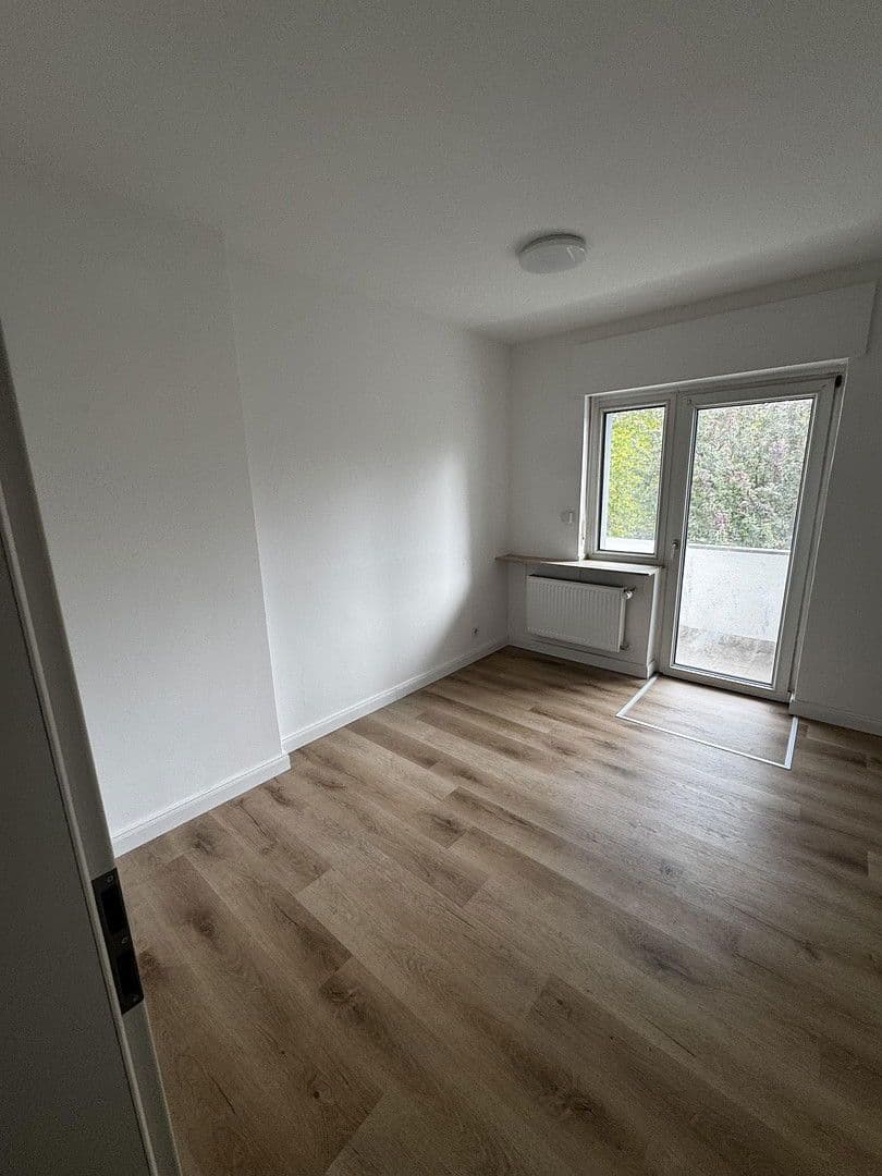 Pronájem bytu 3+1 98 m², Friedrich-Ebert-Ufer 106, Köln-Porz, Severní Porýní-Vestfálsko Pronájem bytu 3+1 98 m², Friedrich-Ebert-Ufer 106, Köln-Porz, Severní Porýní-Vestfálsko
