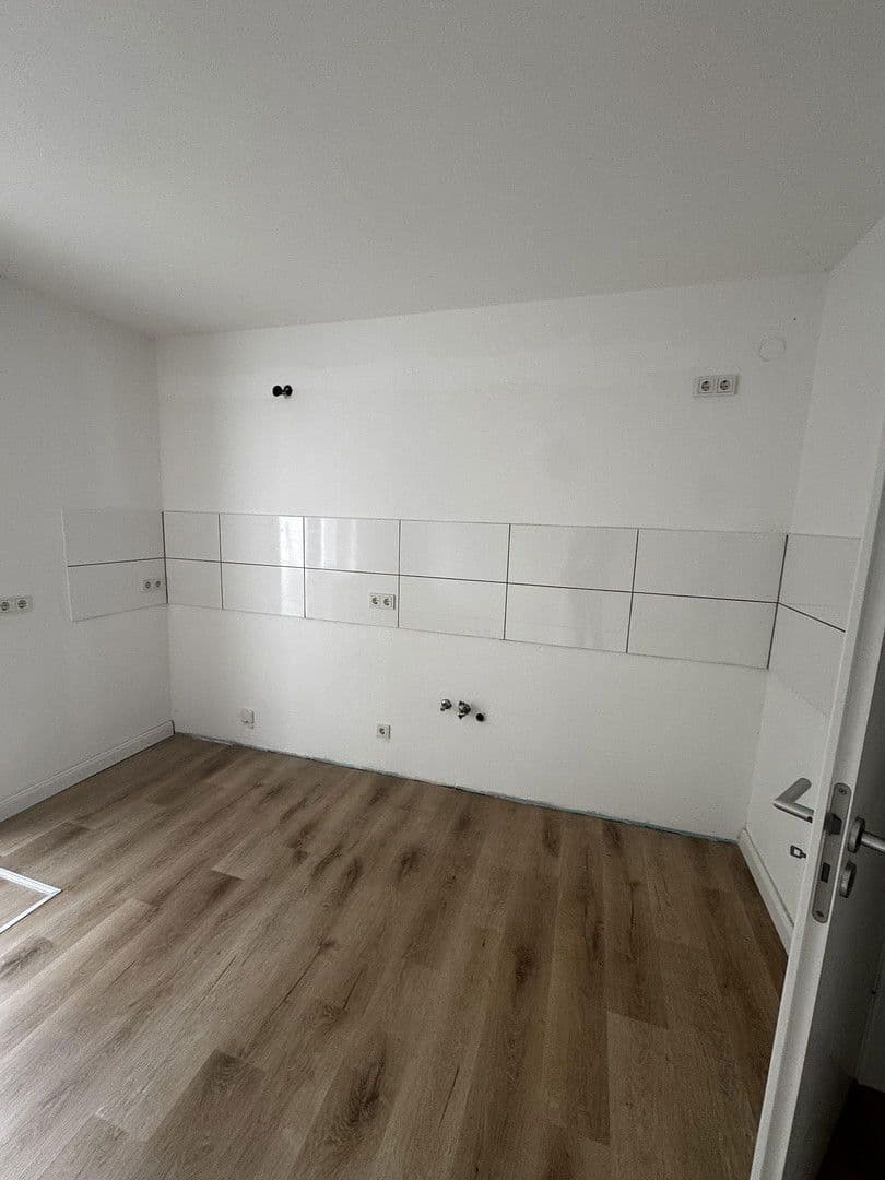 Pronájem bytu 3+1 98 m², Friedrich-Ebert-Ufer 106, Köln-Porz, Severní Porýní-Vestfálsko Pronájem bytu 3+1 98 m², Friedrich-Ebert-Ufer 106, Köln-Porz, Severní Porýní-Vestfálsko