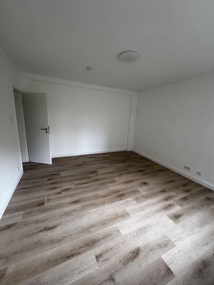 Pronájem bytu 3+1 98 m², Friedrich-Ebert-Ufer 106, Köln-Porz, Severní Porýní-Vestfálsko Pronájem bytu 3+1 98 m², Friedrich-Ebert-Ufer 106, Köln-Porz, Severní Porýní-Vestfálsko