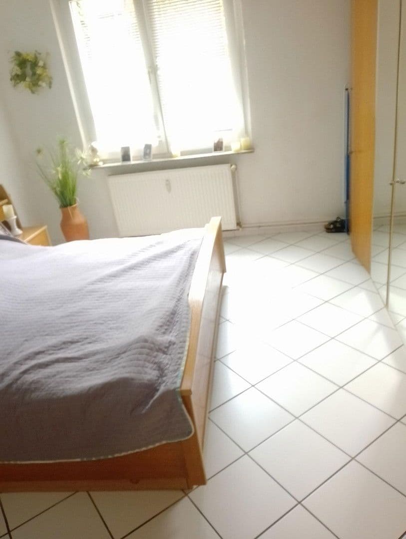 Pronájem bytu 3+1 60 m², Krautstraße 69, Duisburg, Severní Porýní-Vestfálsko Pronájem bytu 3+1 60 m², Krautstraße 69, Duisburg, Severní Porýní-Vestfálsko