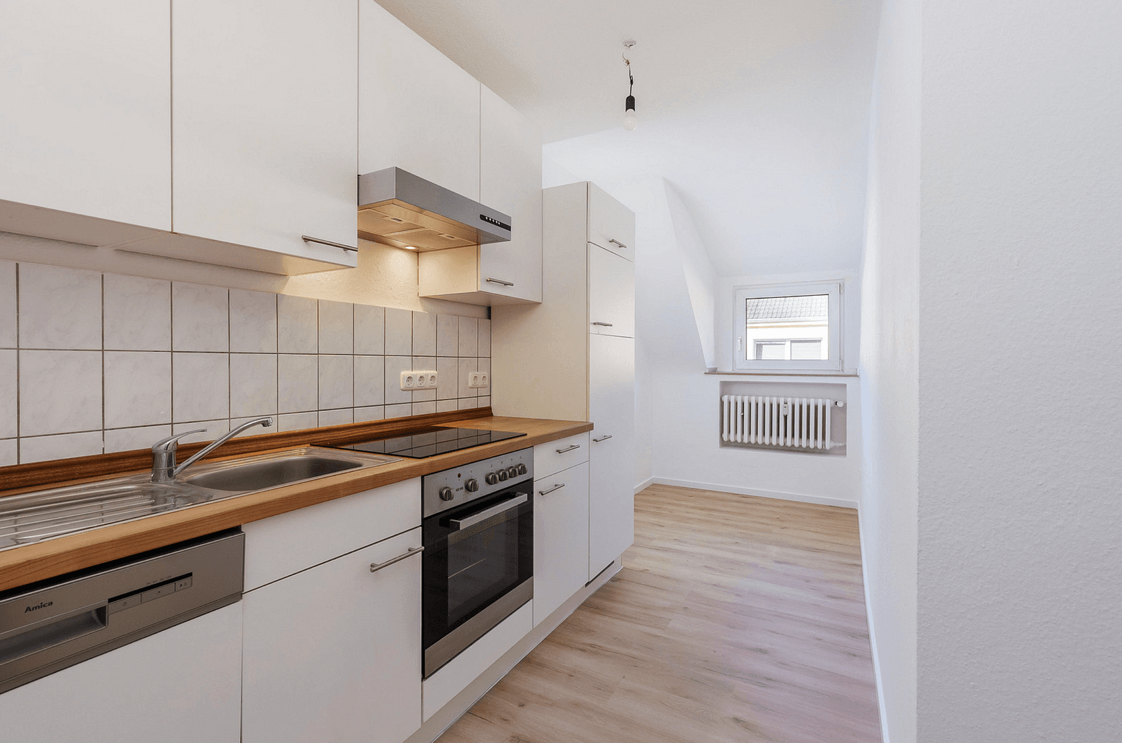 Prodej bytu 1+kk 36 m², Köln, Severní Porýní-Vestfálsko Prodej bytu 1+kk 36 m², Köln, Severní Porýní-Vestfálsko