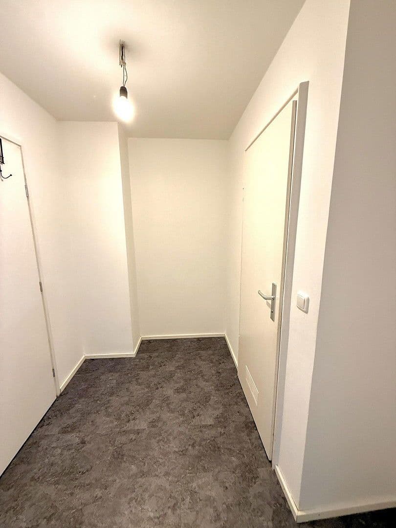Pronájem bytu 1+1 35 m², Fürstenriederstrasse 33, München, Bavorsko Pronájem bytu 1+1 35 m², Fürstenriederstrasse 33, München, Bavorsko