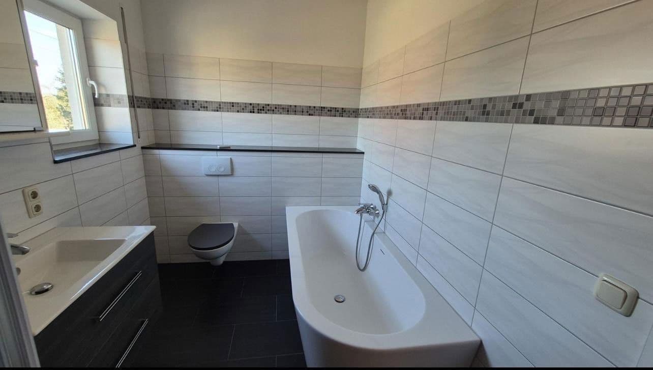 Prodej domu 210 m², pozemek 581 m², Am Dreieck 4, Krauschwitz - Krušwica, Sasko Prodej domu 210 m², pozemek 581 m², Am Dreieck 4, Krauschwitz - Krušwica, Sasko