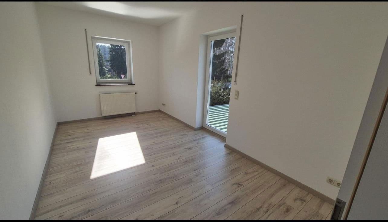 Prodej domu 210 m², pozemek 581 m², Am Dreieck 4, Krauschwitz - Krušwica, Sasko Prodej domu 210 m², pozemek 581 m², Am Dreieck 4, Krauschwitz - Krušwica, Sasko