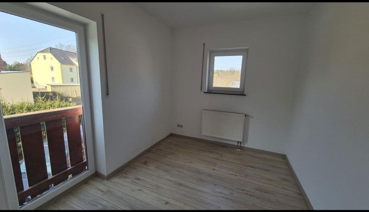 Prodej domu 210 m², pozemek 581 m², Am Dreieck 4, Krauschwitz - Krušwica, Sasko Prodej domu 210 m², pozemek 581 m², Am Dreieck 4, Krauschwitz - Krušwica, Sasko