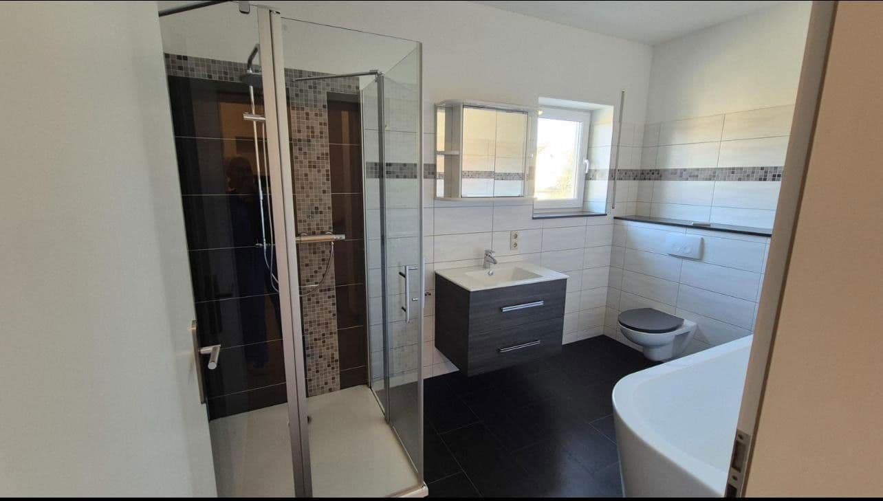 Prodej domu 210 m², pozemek 581 m², Am Dreieck 4, Krauschwitz - Krušwica, Sasko Prodej domu 210 m², pozemek 581 m², Am Dreieck 4, Krauschwitz - Krušwica, Sasko