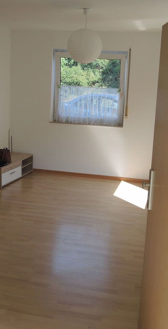 Pronájem bytu 1+1 37 m², Kirschbäumchen 10a, Lindlar, Severní Porýní-Vestfálsko Pronájem bytu 1+1 37 m², Kirschbäumchen 10a, Lindlar, Severní Porýní-Vestfálsko