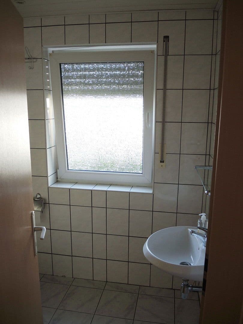 Pronájem bytu 1+1 37 m², Kirschbäumchen 10a, Lindlar, Severní Porýní-Vestfálsko Pronájem bytu 1+1 37 m², Kirschbäumchen 10a, Lindlar, Severní Porýní-Vestfálsko