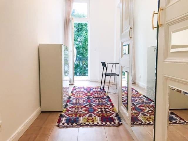 Pronájem bytu 4+1 138 m², Caspar-Theyß-Straße 9, Berlin, Berlín Pronájem bytu 4+1 138 m², Caspar-Theyß-Straße 9, Berlin, Berlín