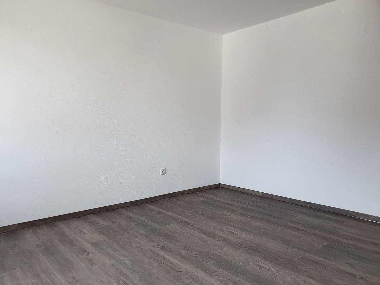 Pronájem bytu 2+1 62 m², Allee, Markt Bibart, Bavorsko Pronájem bytu 2+1 62 m², Allee, Markt Bibart, Bavorsko