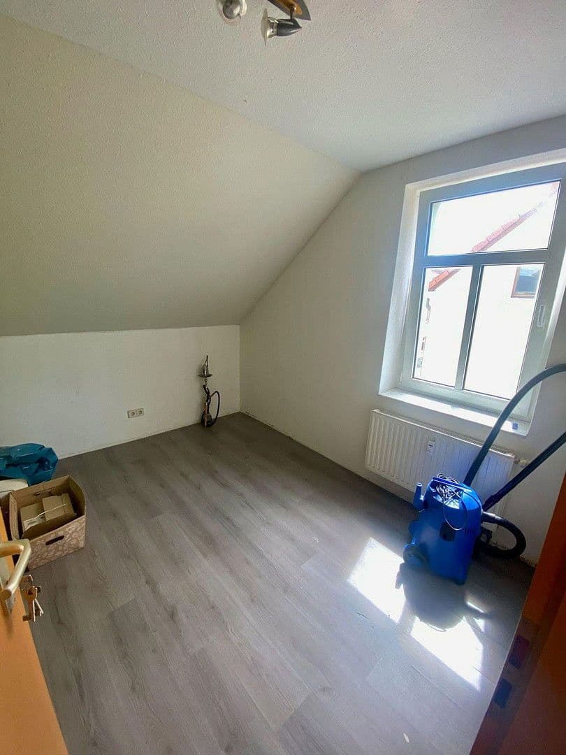 Pronájem bytu 3+1 62 m², Luise-Zietz-Straße 2, Cvikov, Sasko Pronájem bytu 3+1 62 m², Luise-Zietz-Straße 2, Cvikov, Sasko