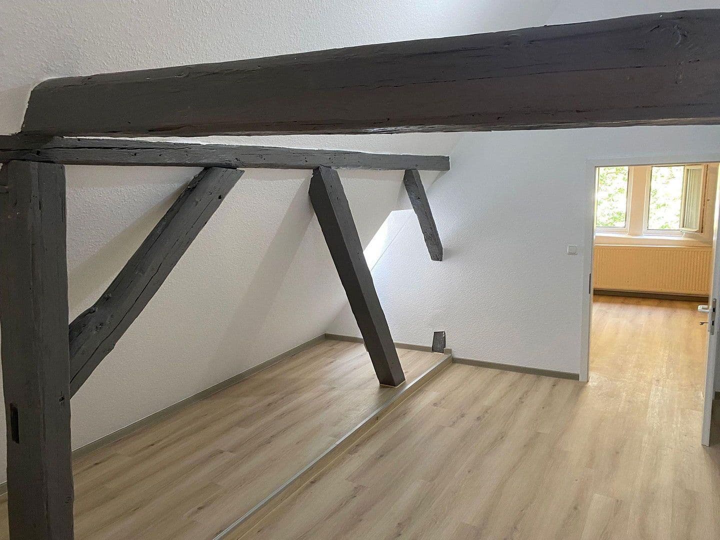 Pronájem bytu 3+1 86 m², Kaiserstr. 37, Friedberg (Hessen), Hessen Pronájem bytu 3+1 86 m², Kaiserstr. 37, Friedberg (Hessen), Hessen